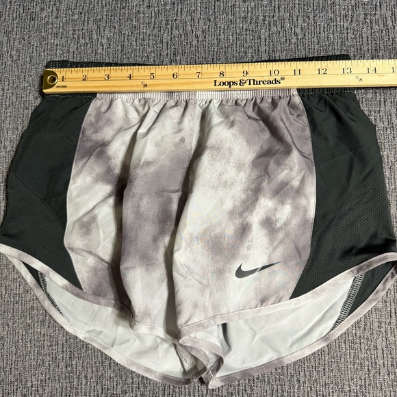 Nike Women’s Running Shorts - Picture 11 of 14
